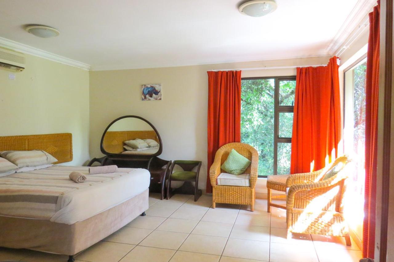 Umkhumbi Lodge Hluhluwe Esterno foto