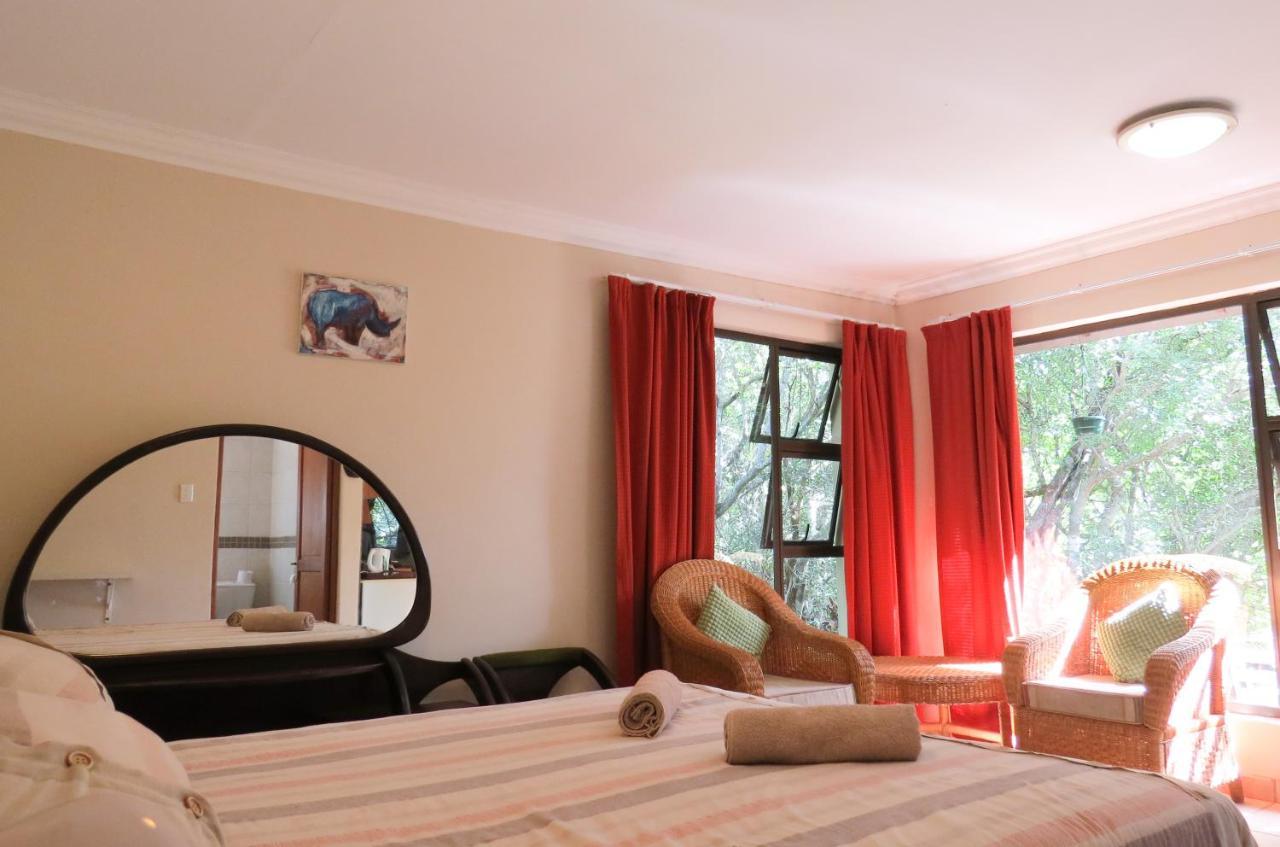 Umkhumbi Lodge Hluhluwe Esterno foto