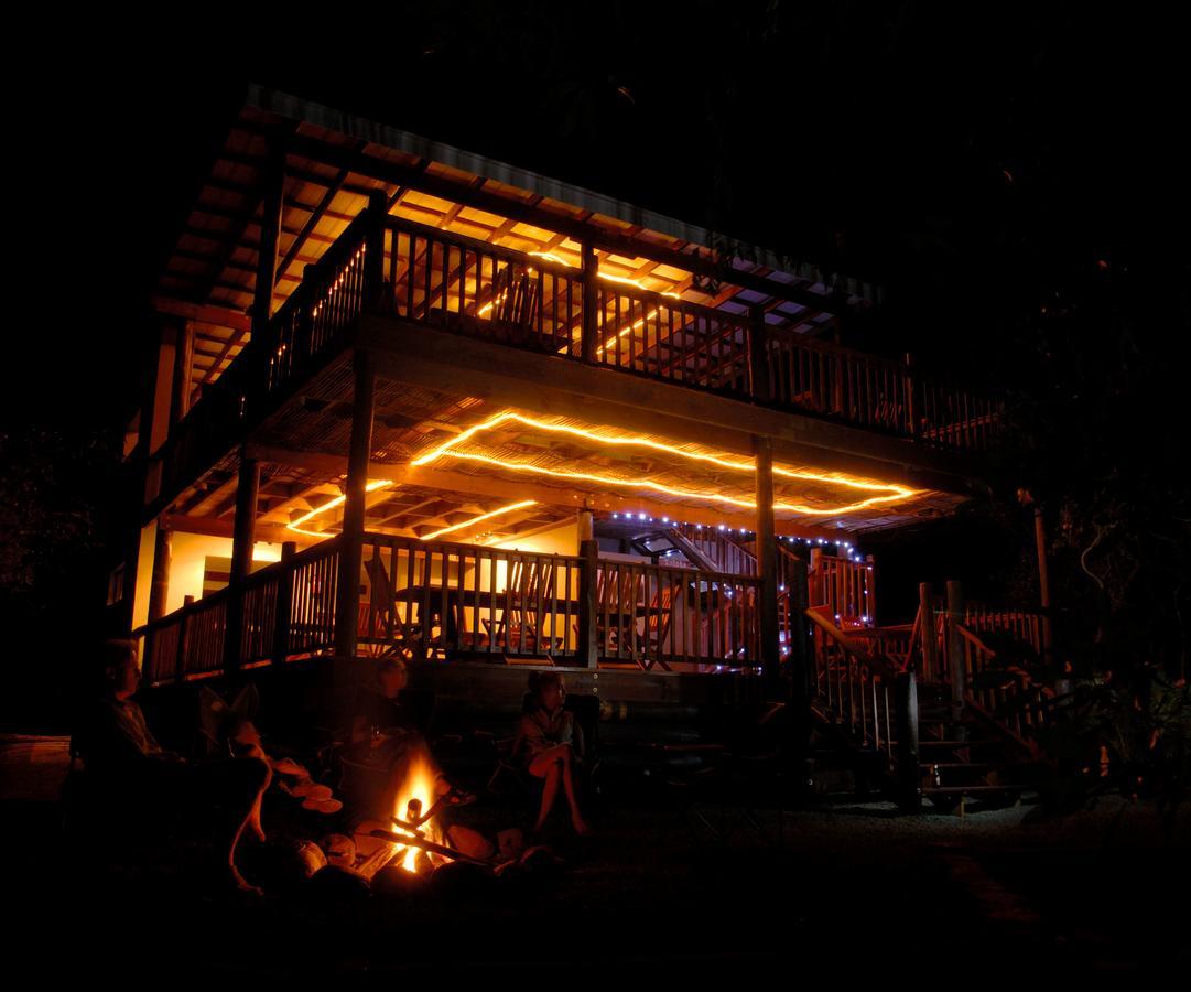 Umkhumbi Lodge Hluhluwe Esterno foto