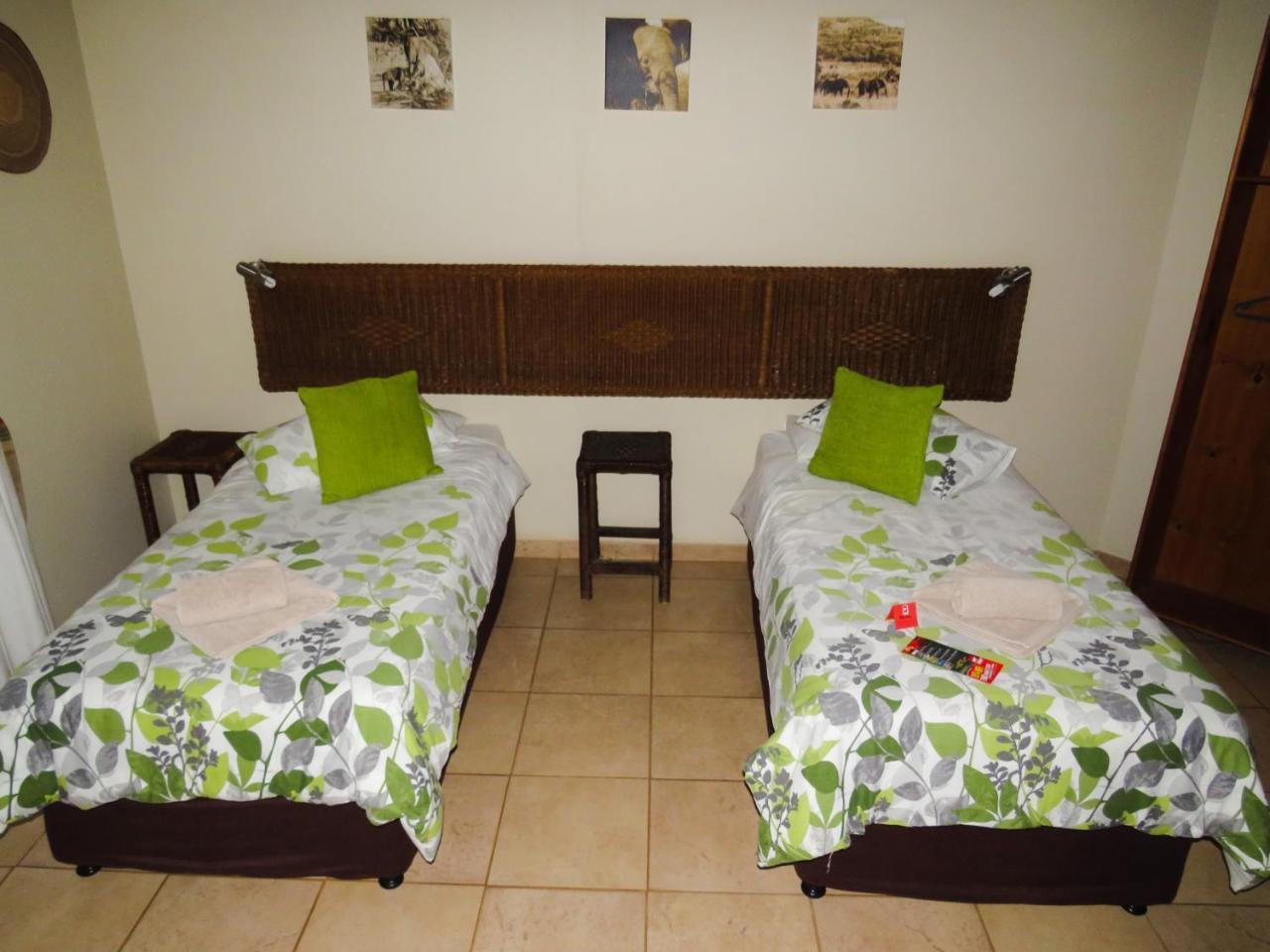 Umkhumbi Lodge Hluhluwe Esterno foto