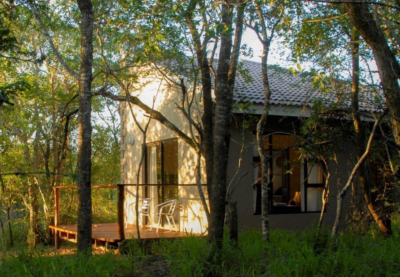 Umkhumbi Lodge Hluhluwe Esterno foto