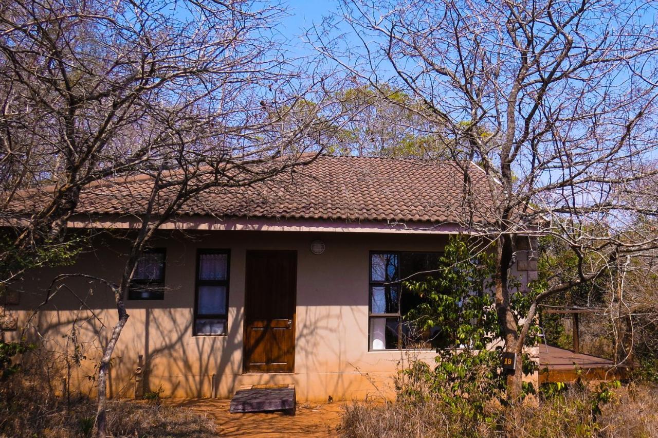 Umkhumbi Lodge Hluhluwe Esterno foto
